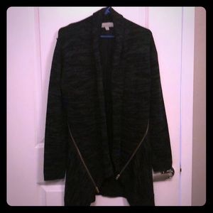 Sweater size medium.   Only worn once!